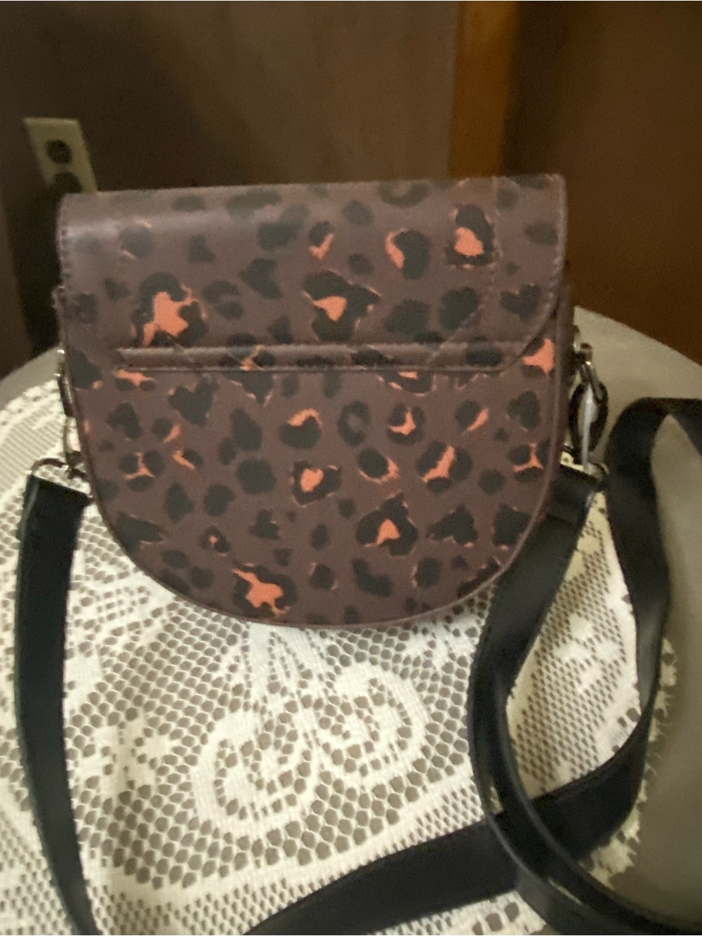 Betsy Johnson Brown Leopard Heart Crossbody Bag - Picture 2 of 5